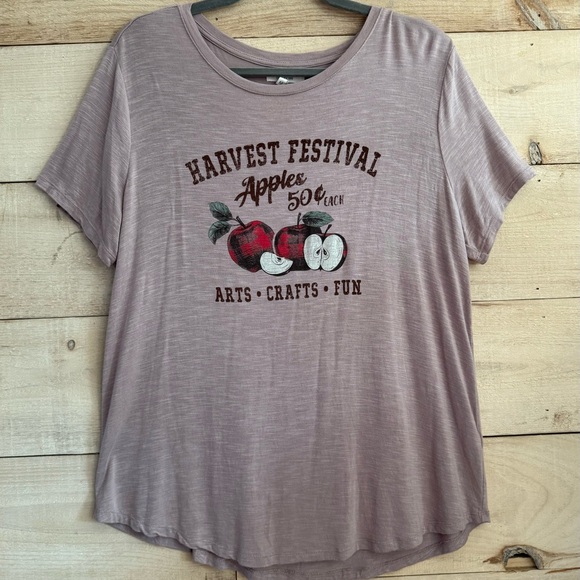 NWT Maurice’s Harvest Festival Lightweight Short Sleeve Graphic Tshirt Apples M - Picture 1 of 5
